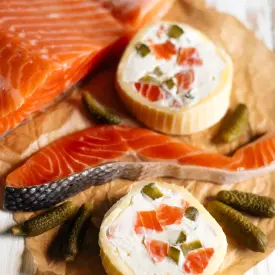 Сыр Таямнiчка с форелью и пикули